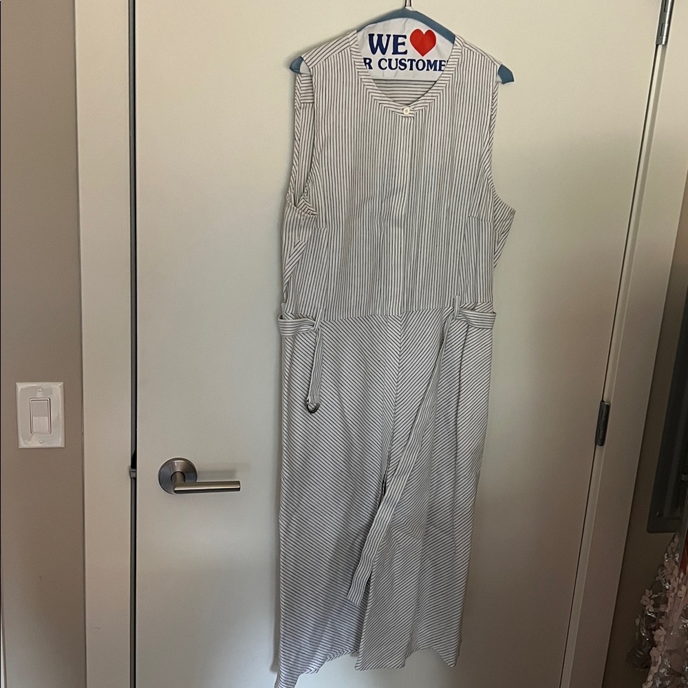 Banana Republic Black and White Striped Garment